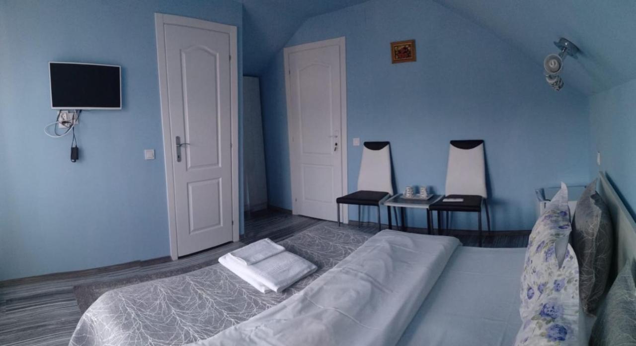 ホテル Casa Terzea Rîşnov エクステリア 写真